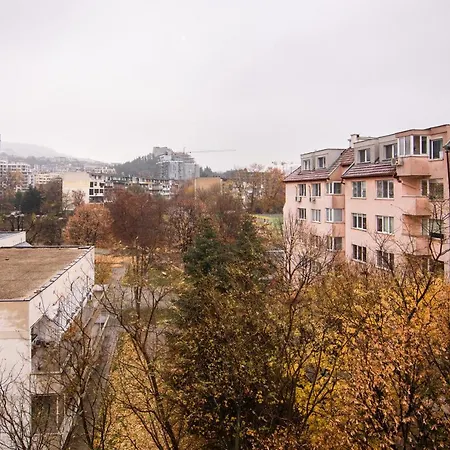 Chaika Flat Close To Beach With Free Parking On Street Варна