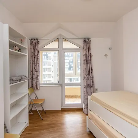 Chaika Flat Close To Beach With Free Parking On Street Daire Varna