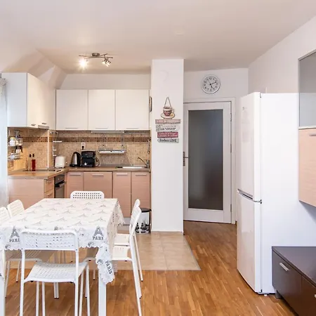 Chaika Flat Close To Beach With Free Parking On Street * Varna